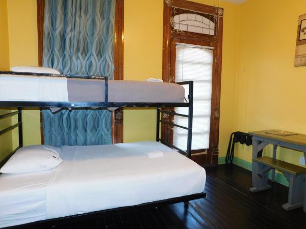 India House Hostel : photo 4 de la chambre chambre double ou lits jumeaux avec salle de bains privative