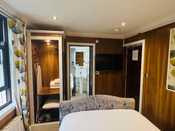 Cheshire Hotel Central London : photo 10 de la chambre chambre double avec salle de bains privative