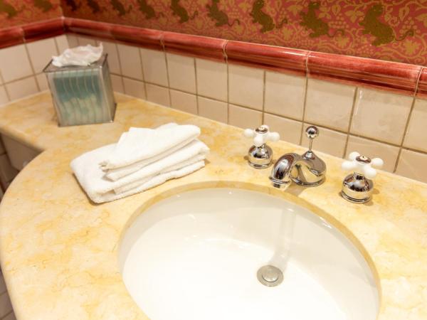 Old Mill Toronto Hotel : photo 3 de la chambre chambre lit queen-size basique