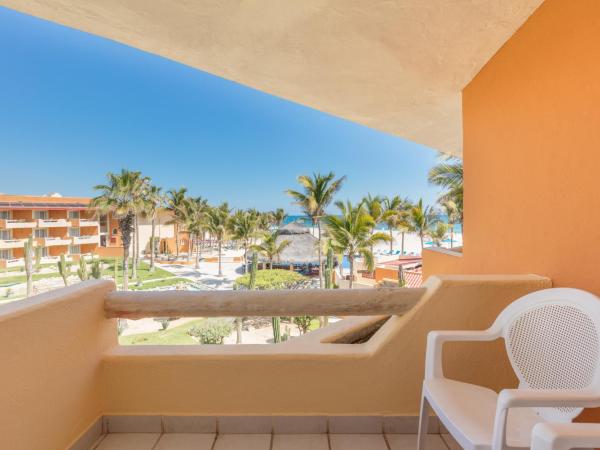 Posada Real Los Cabos : photo 6 de la chambre hébergement avec 2 lits doubles - vue partielle sur océan