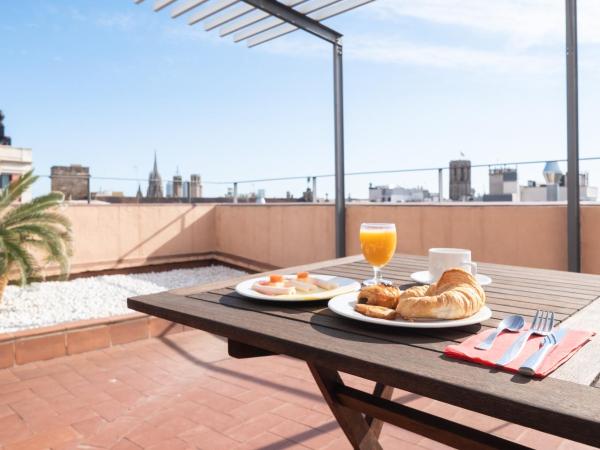 Hotel Turin Barcelona : photo 1 de la chambre chambre double ou lits jumeaux supérieure avec terrasse