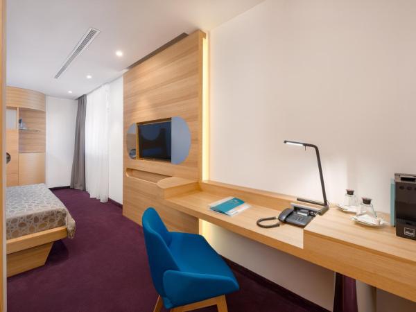 Hotel Olympia Sky : photo 1 de la chambre chambre double - accessible aux personnes à mobilité réduite