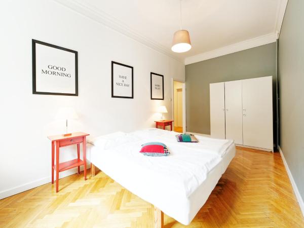 Old Town Kanonia Hostel & Apartments : photo 8 de la chambre appartement 2 chambres (5-6 adultes)