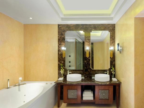 Radisson Jodhpur : photo 5 de la chambre deluxe suite - non-smoking(10% discount on food & soft beverages,up to 20% discount on spa,02 pints beer)