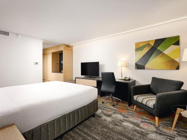 Holiday Inn Perth City Centre, an IHG Hotel : photo 9 de la chambre chambre lit king-size standard avec vue