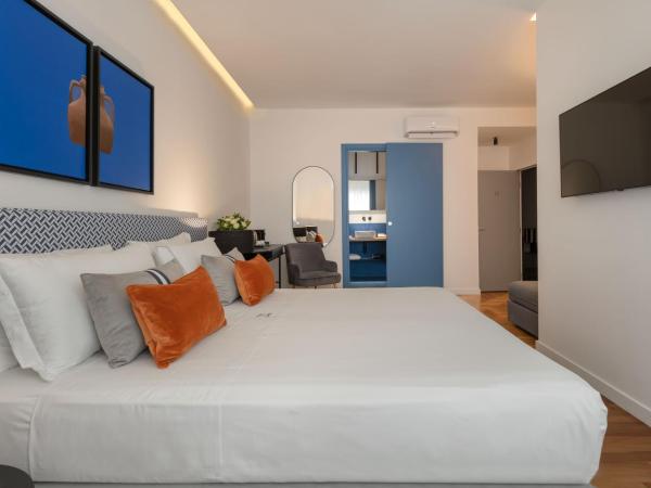 Le Mummarelle Napoli : photo 3 de la chambre basic triple room – via santa lucia 20