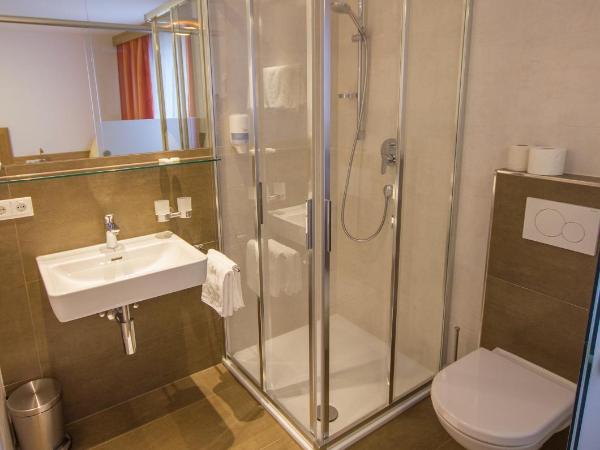 Café Pension Alpina : photo 3 de la chambre chambre triple