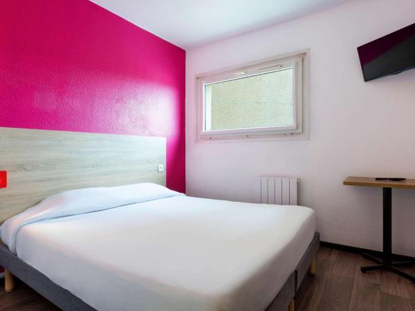 Hôtel F1 Reims Tinqueux : photo 2 de la chambre chambre avec 1 lit double et salle de bains