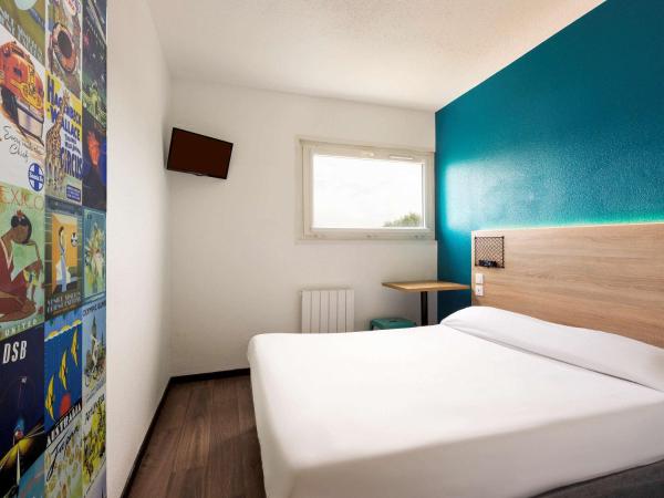Hôtel F1 Reims Tinqueux : photo 4 de la chambre chambre avec 1 lit double et salle de bains