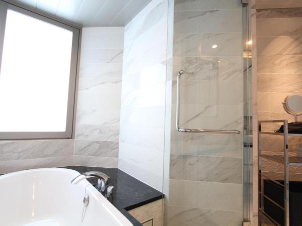 KOKO HOTEL Premier Nihonbashi Hamacho : photo 4 de la chambre chambre lits jumeaux de luxe - non-fumeurs