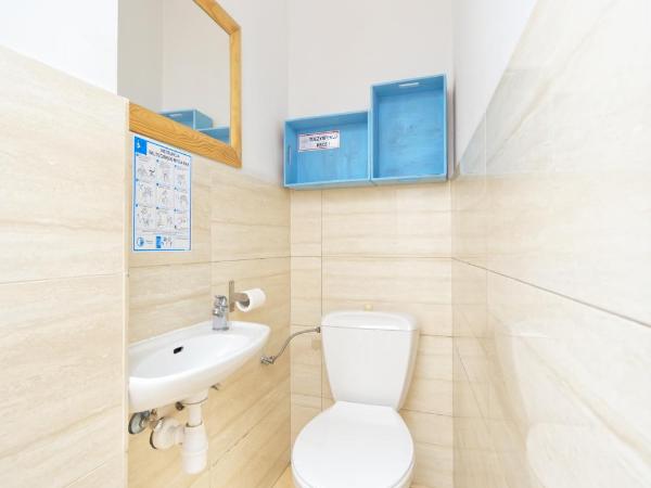 Old Town Kanonia Hostel & Apartments : photo 6 de la chambre chambre quadruple