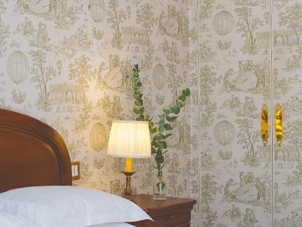 Hotel des Grandes Ecoles : photo 7 de la chambre chambre double suprieure - vue sur jardin