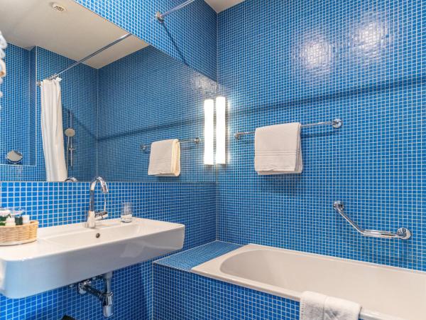 Hotel König von Ungarn : photo 2 de la chambre chambre simple avec baignoire