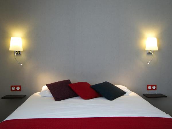 La Villa en L'île - 2 Piscines & Spa : photo 9 de la chambre chambre double supérieure