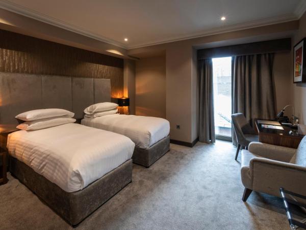 Ten Square Hotel : photo 1 de la chambre chambre lits jumeaux avec salle de bains