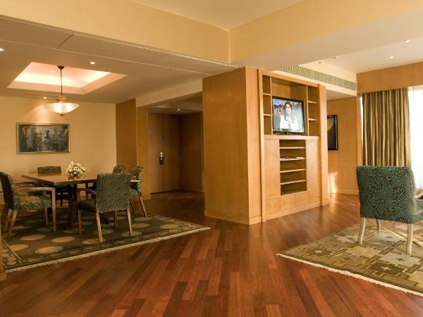 The Grand New Delhi : photo 5 de la chambre presidential suite, 15% discount on food & non-alcoholic beverages, 20% discount on spa & laundry, grand club access, butler service upon request