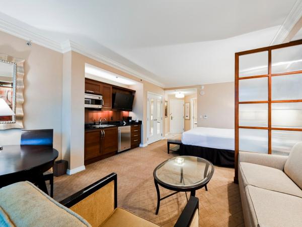 StripViewSuites at Signature : photo 9 de la chambre studio - las vegas strip view & balcony