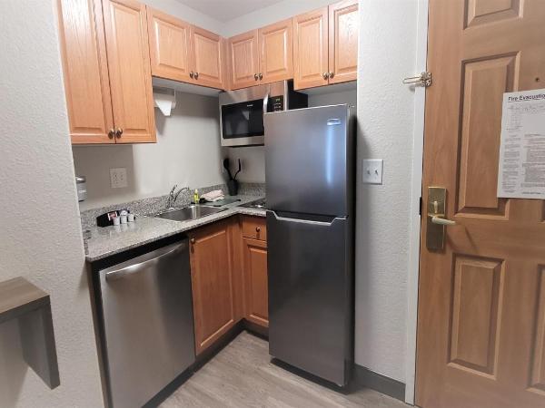 Staybridge Suites - Calgary Airport, an IHG Hotel : photo 3 de la chambre suite studio