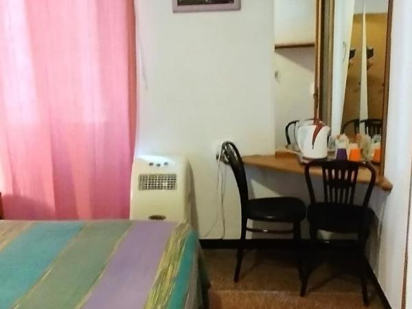 Hotel Major : photo 4 de la chambre chambre double avec salle de bains privative