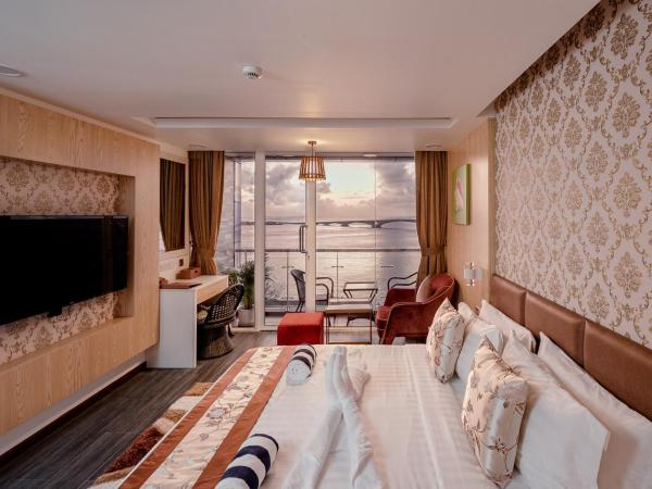 Summer Beach Maldives : photo 10 de la chambre deluxe double room with balcony and sea view (free return airport transfer and 10% off on food & beverage)