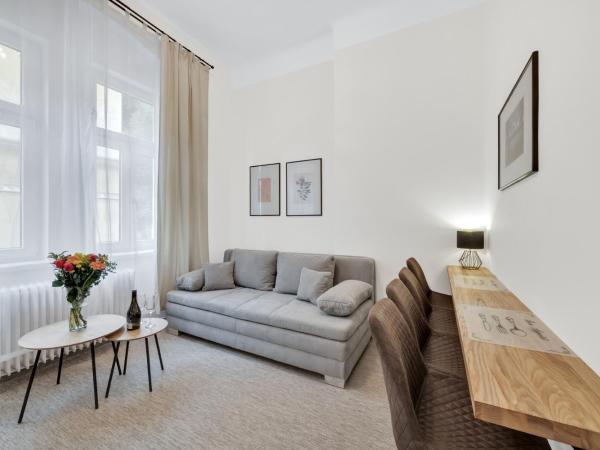 Rezidence Villa Gloria : photo 7 de la chambre chambre familiale