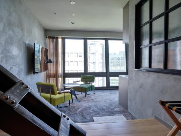 The Tower Hotel Nagoya : photo 3 de la chambre corner suite with park view