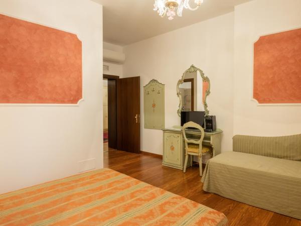 Hotel al Sotoportego : photo 2 de la chambre chambre triple standard