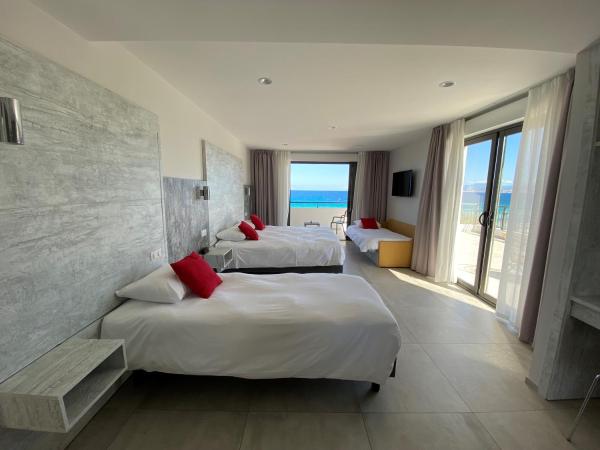 Hôtel L'Isula Marina : photo 3 de la chambre chambre quadruple - vue sur mer