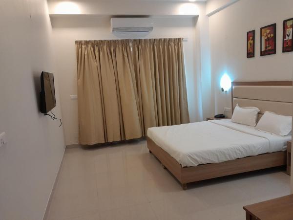 Hotel The Luxem - Behind Ibis Hotel Gurugram : photo 6 de la chambre chambre double standard