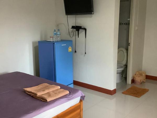 Sorn Waree Home place : photo 2 de la chambre chambre double