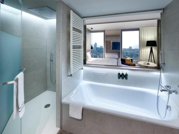 Melia Barcelona Sky 4* Sup : photo 5 de la chambre suite principale the level - vue sur mer