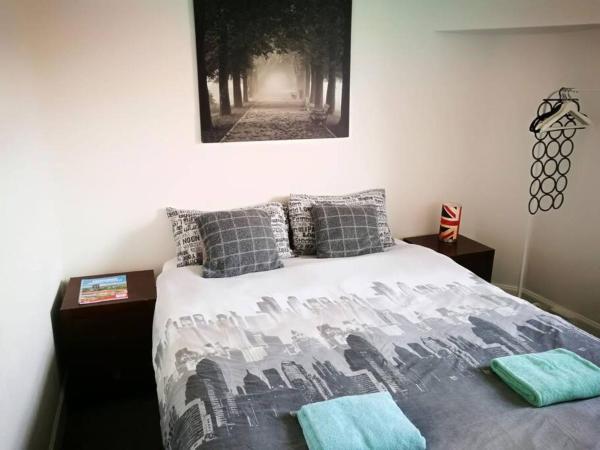 THE KINGSVIEW TOWNHOUSE - Boutique Hostel : photo 8 de la chambre maison 8 chambres