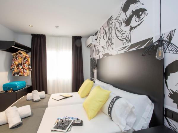 Casual Pop Art Benidorm : photo 4 de la chambre chambre double ou lits jumeaux - vue sur rue