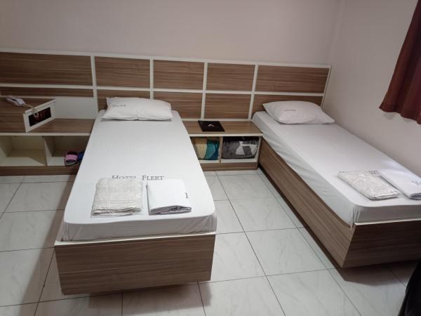 Hotel Flert - Tatuapé : photo 3 de la chambre chambre lits jumeaux spacieuse