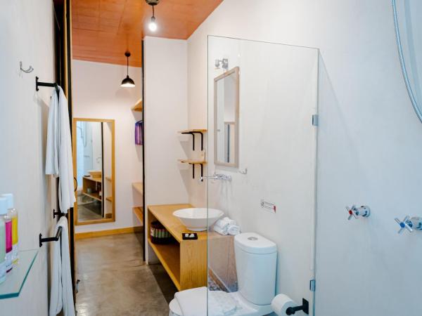 Hotel con Corazón : photo 8 de la chambre chambre lit king-size