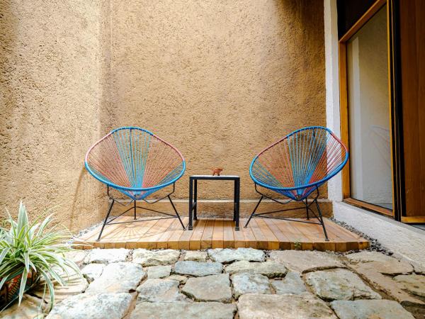 Hotel con Corazón : photo 6 de la chambre chambre lit king-size avec terrasse privée