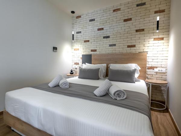 Hotel @Syngrou Fix : photo 3 de la chambre junior suite with sauna and private terrace