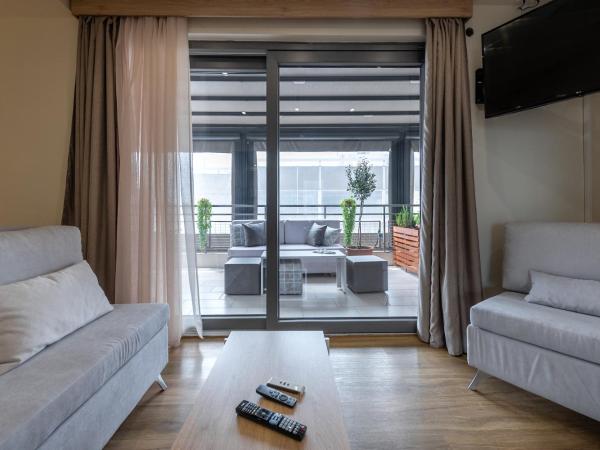 Hotel @Syngrou Fix : photo 4 de la chambre junior suite with sauna and private terrace