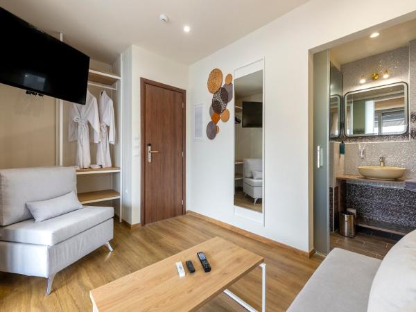 Hotel @Syngrou Fix : photo 6 de la chambre junior suite with sauna and private terrace