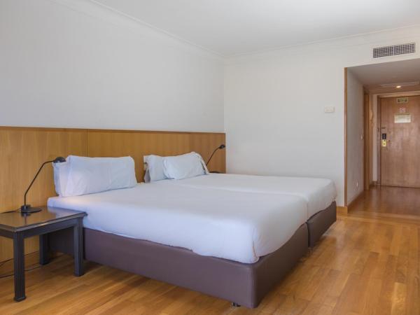 B&B HOTEL Sado Setúbal : photo 2 de la chambre chambre lits jumeaux