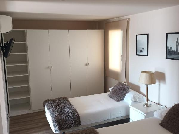 Hotel Monegal : photo 6 de la chambre chambre familiale supérieure