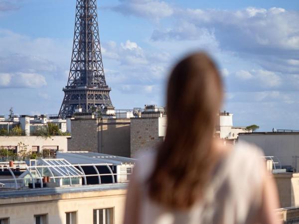 Hôtel Raphael : photo 7 de la chambre suite terrasse tour eiffel