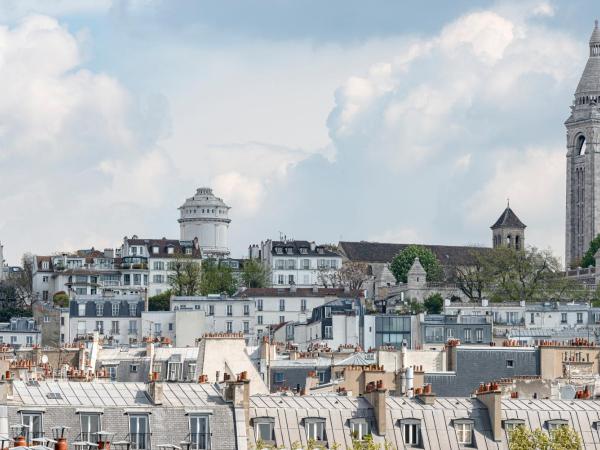 Grand Pigalle Hotel : photo 4 de la chambre chambre « sous les toits 25 m² »