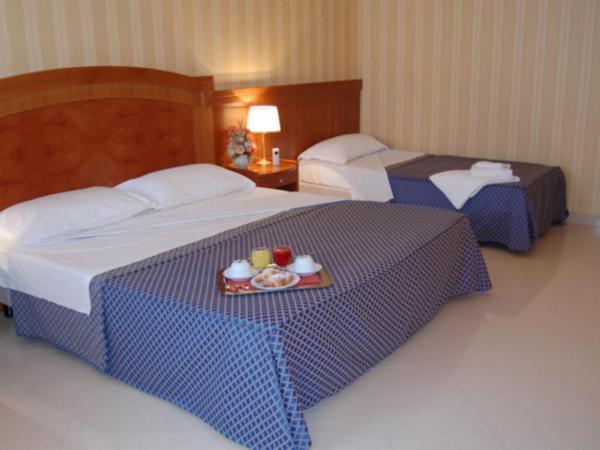 Hotel Joyfull : photo 8 de la chambre chambre triple