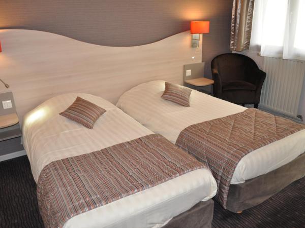 Logis Hotel au tambour : photo 9 de la chambre chambre lits jumeaux