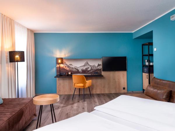 Mercure Hotel München Neuperlach Süd : photo 2 de la chambre chambre familiale