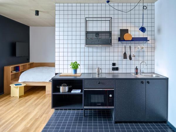 STAYERY Cologne Ehrenfeld : photo 4 de la chambre design apartment with king-size-bed