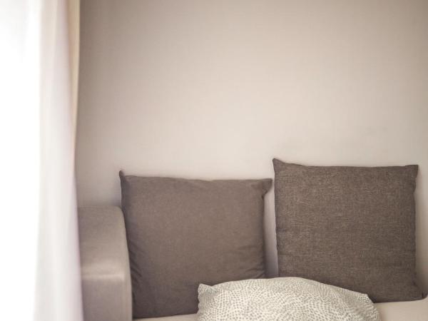 4 Couples & 4 Friends Hostel : photo 3 de la chambre chambre familiale avec salle de bains