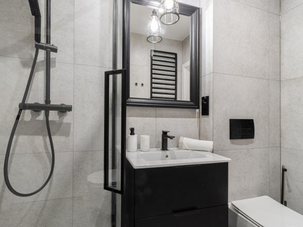 KOBIELA Luxury Aparthotel KTW City Center : photo 1 de la chambre suite