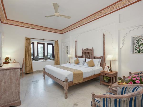 Swaroop Vilas - Lake Facing Boutique Hotel : photo 1 de la chambre chambre lit king-size supérieure